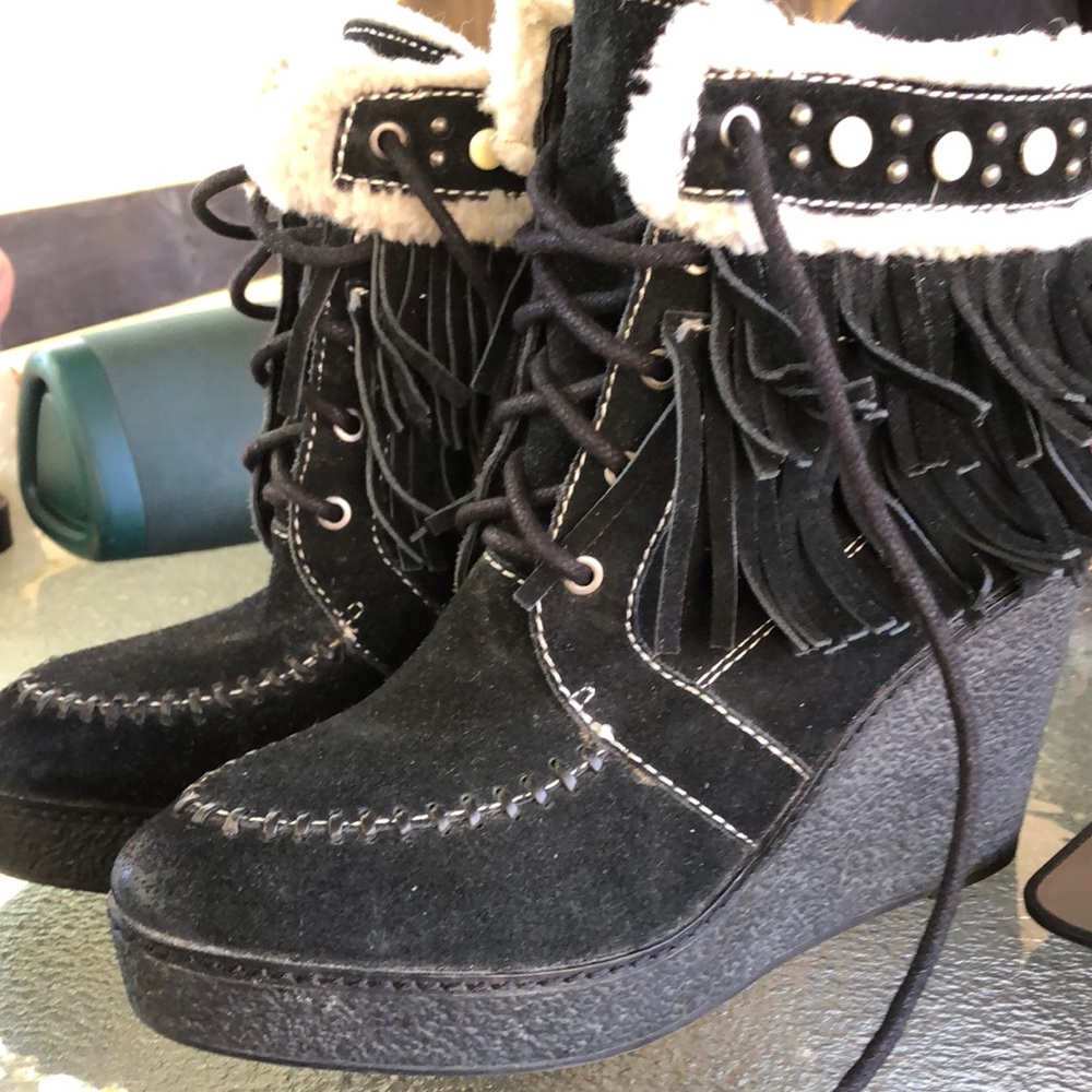 🚨B2G1 SAM EDELMAN Black Leather Cream Faux Fur Jewel Wedged Fringed Booties(CS)